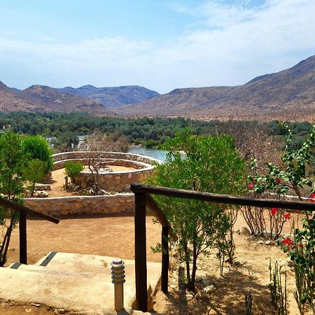 Kapika Waterfall Lodge Epupa Eksteriør billede