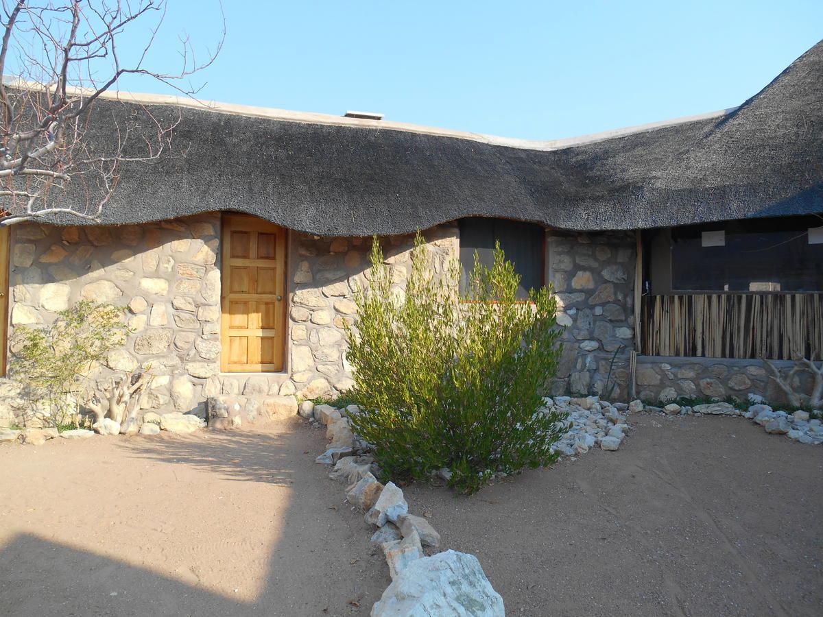 Kapika Waterfall Lodge Epupa Eksteriør billede