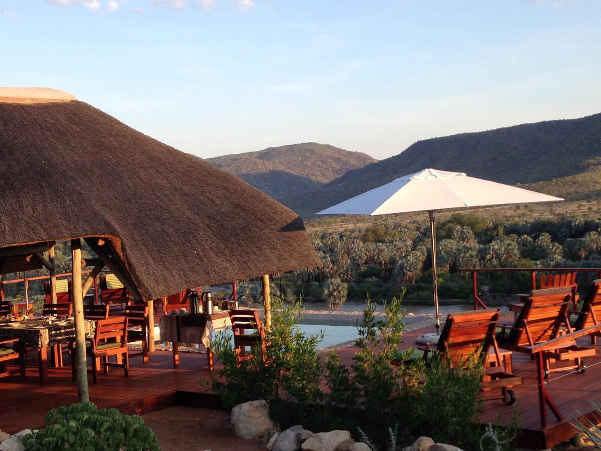 Kapika Waterfall Lodge Epupa Eksteriør billede